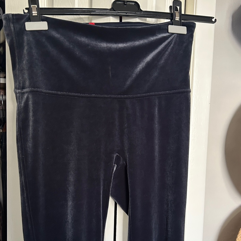 SPANX Velvet High-Waist Leggings in Deep Navy